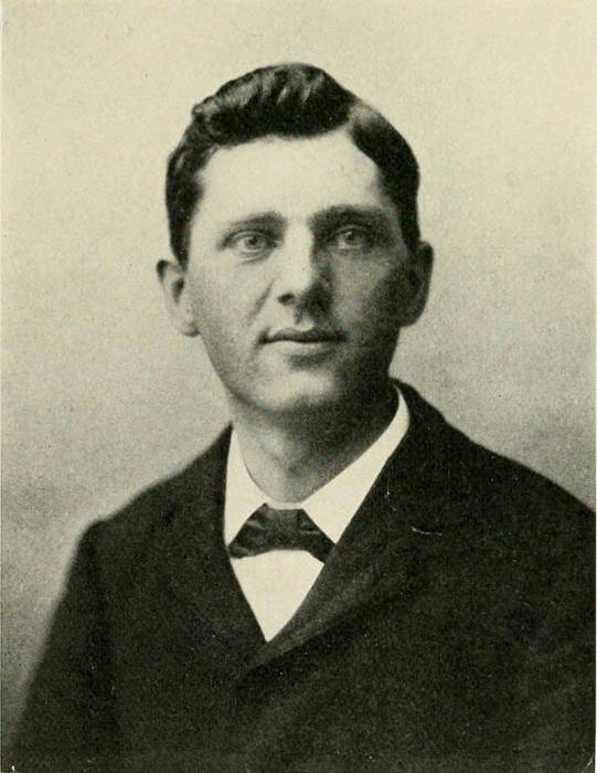 leon_czolgosz_ca_1900.jpg